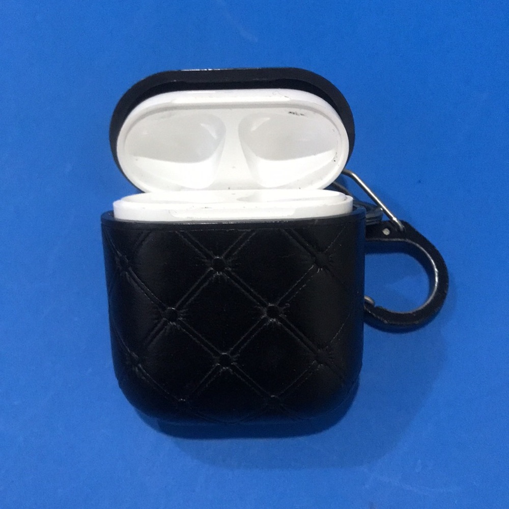 Apple AirPod Charger with Case authentic